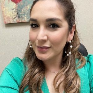 Meet your Posher, Gabriela